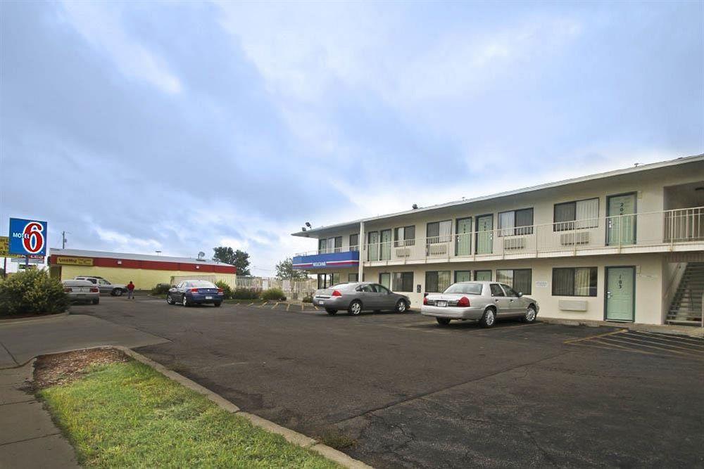 Motel 6 Manhattan Kansas Ngoại thất bức ảnh