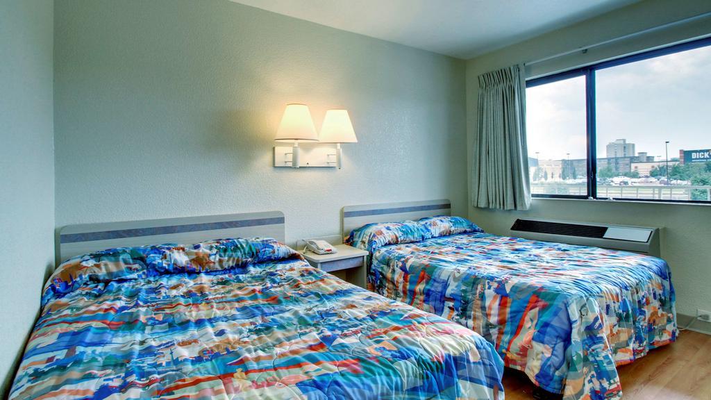 Motel 6 Manhattan Kansas Ngoại thất bức ảnh